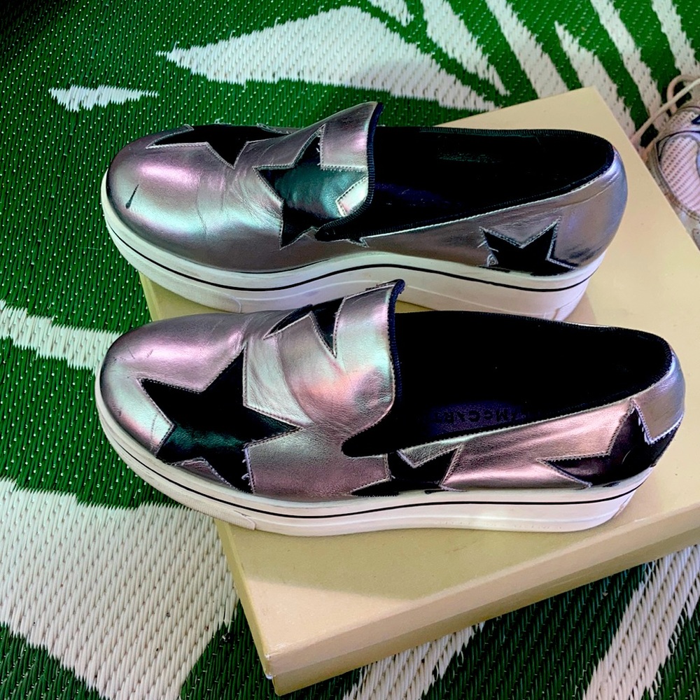 AUTHENTIC STELLA MCCARTNEY BLACK STARRED SILVER CASUAL DLIP ONS